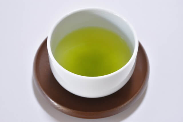 緑茶を英語で説明｜歴史・種類・入れ方などを５つの例文で説明