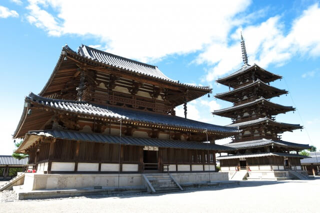 法隆寺を英語で説明｜世界最古の木造建築を5つの例文で紹介
